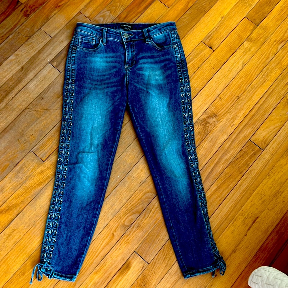 BeBe capri jeans